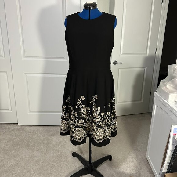 Calvin Klein Fit & Flare: Floral-embroidered Dress, Black/Gold, Size 16 - Picture 4 of 4